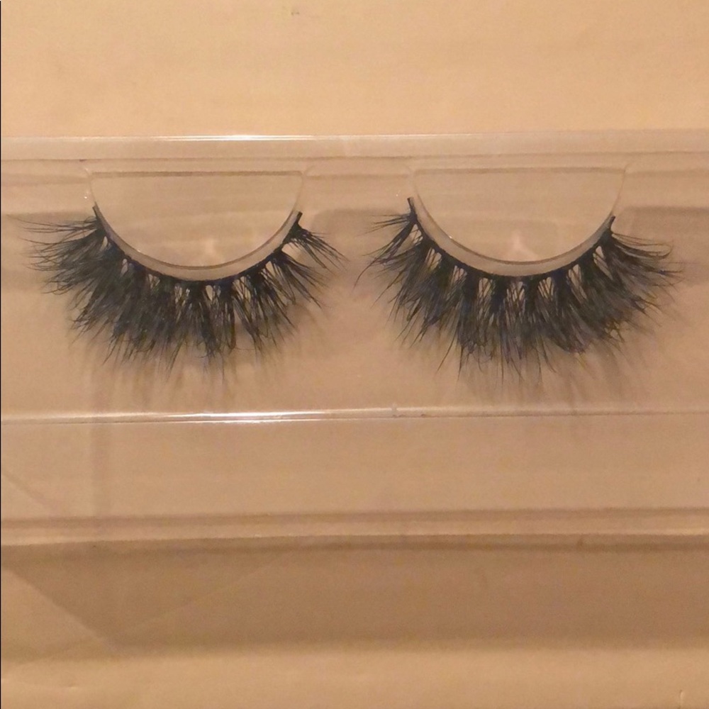 Minks false lashes - Picture 2 of 2
